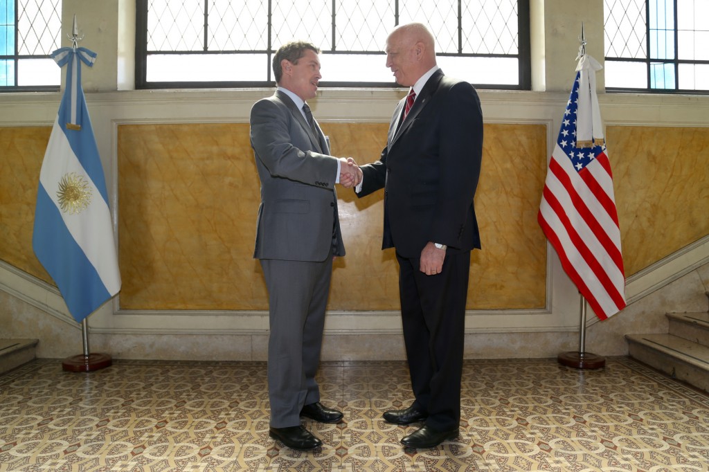 Bonfatti recibió al embajador de EE.UU. f1