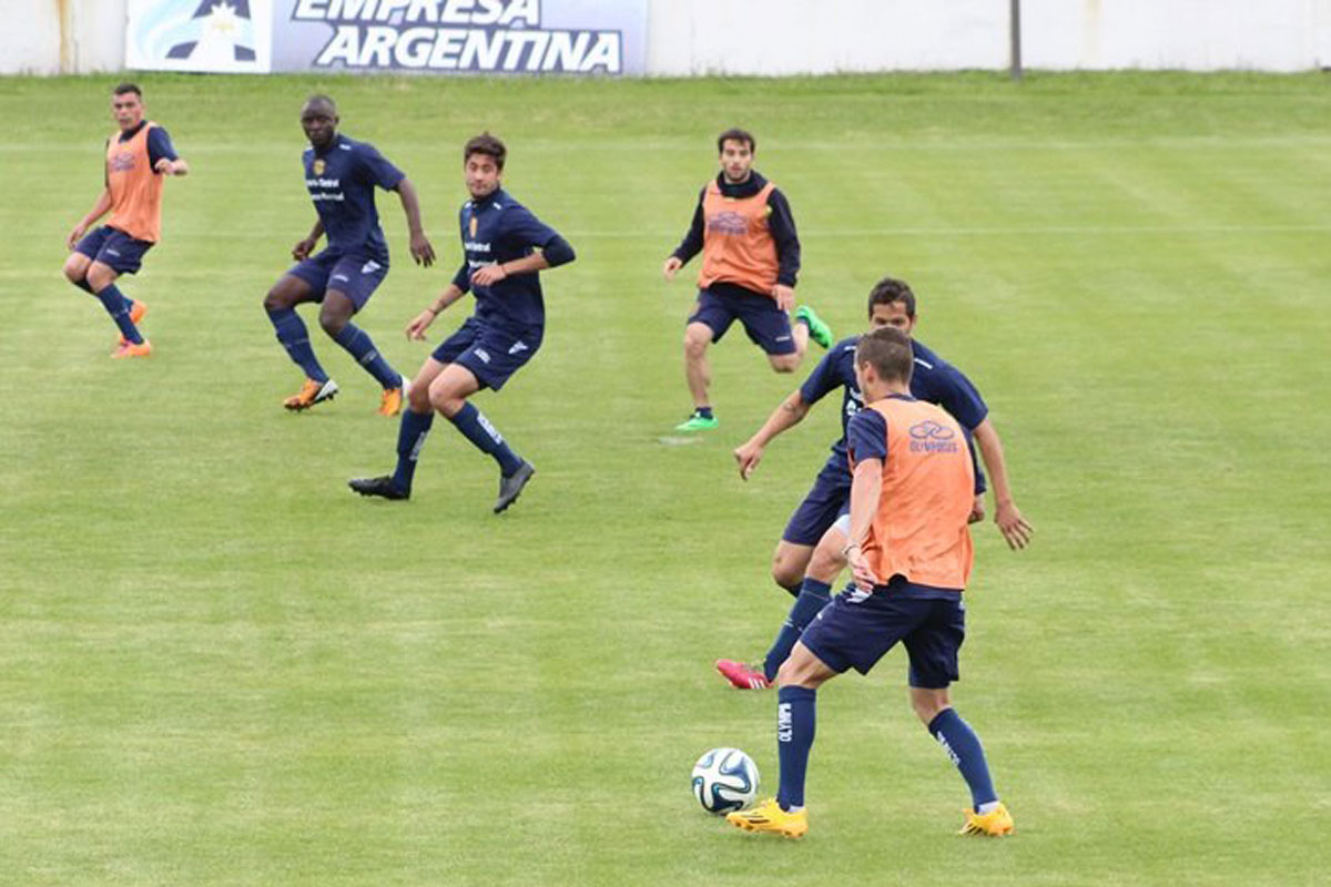 Russo aún no confirmó los once titulares para la Copa Argentina