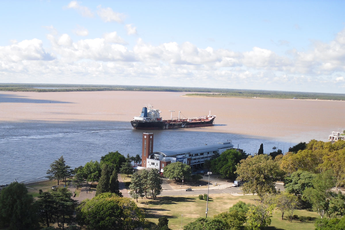 Avanza el transporte fluvial para unir Rosario con San Lorenzo