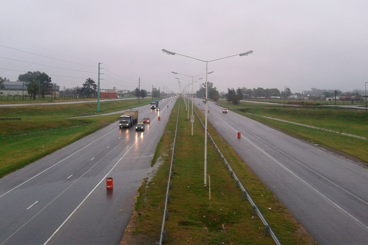 La autopista Rosario-Buenos Aires está transitable de nuevo