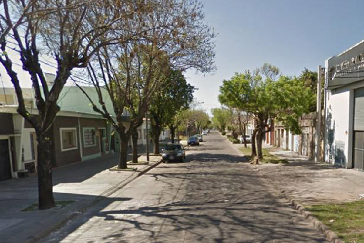 Una pareja de ancianos fue víctima de una violenta entradera