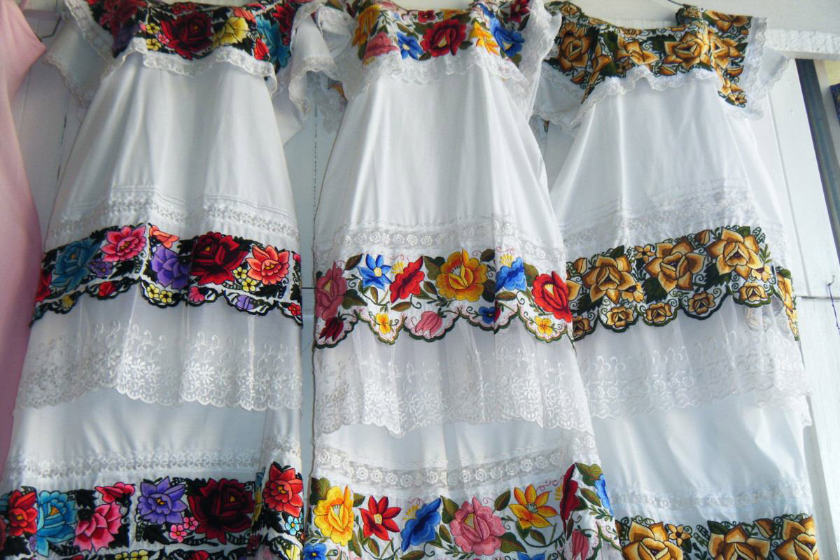 Robo en Colectividades: se llevaron los trajes de Asturias
