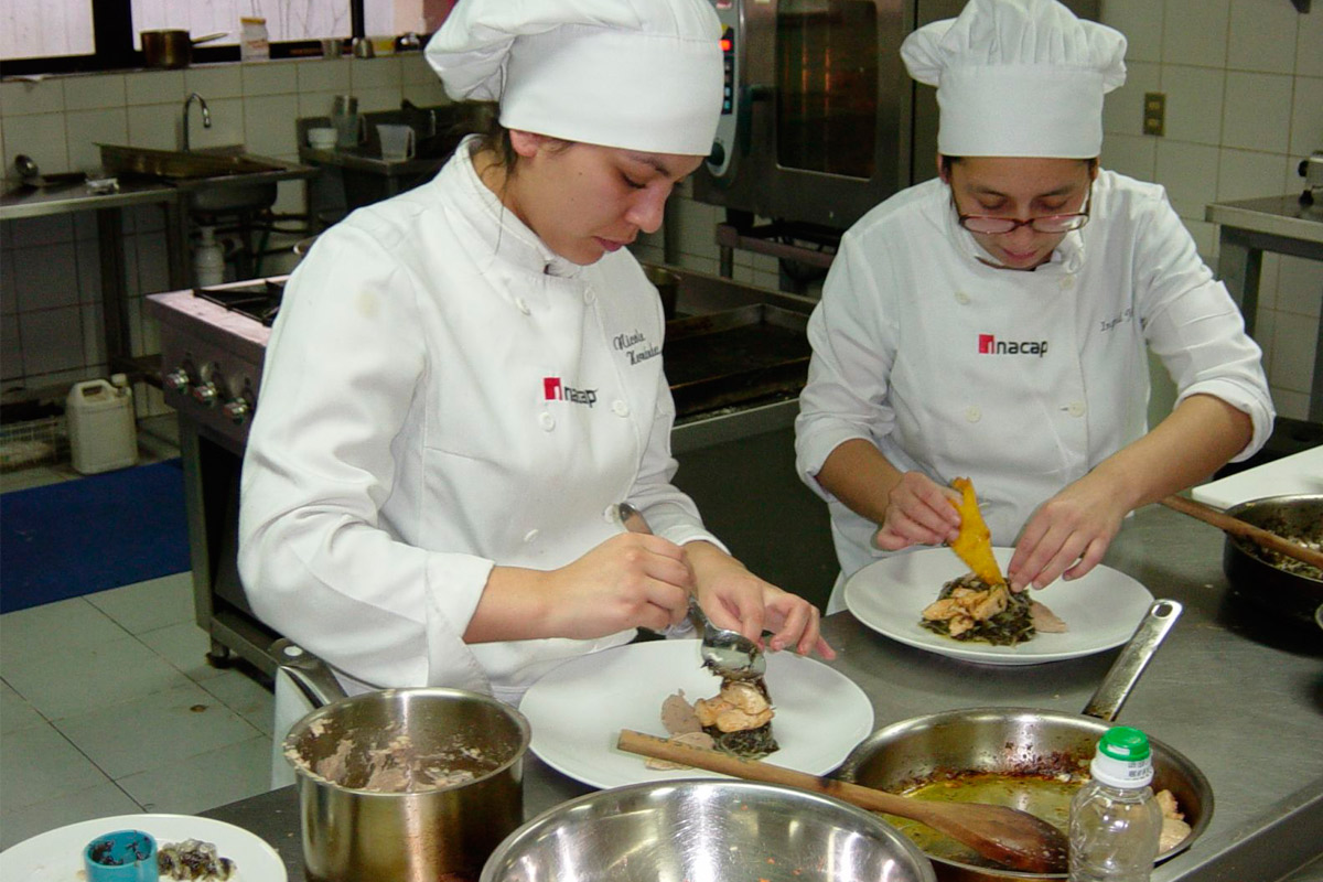 Gastronómicos: 6 de cada 10 empleados está en negro