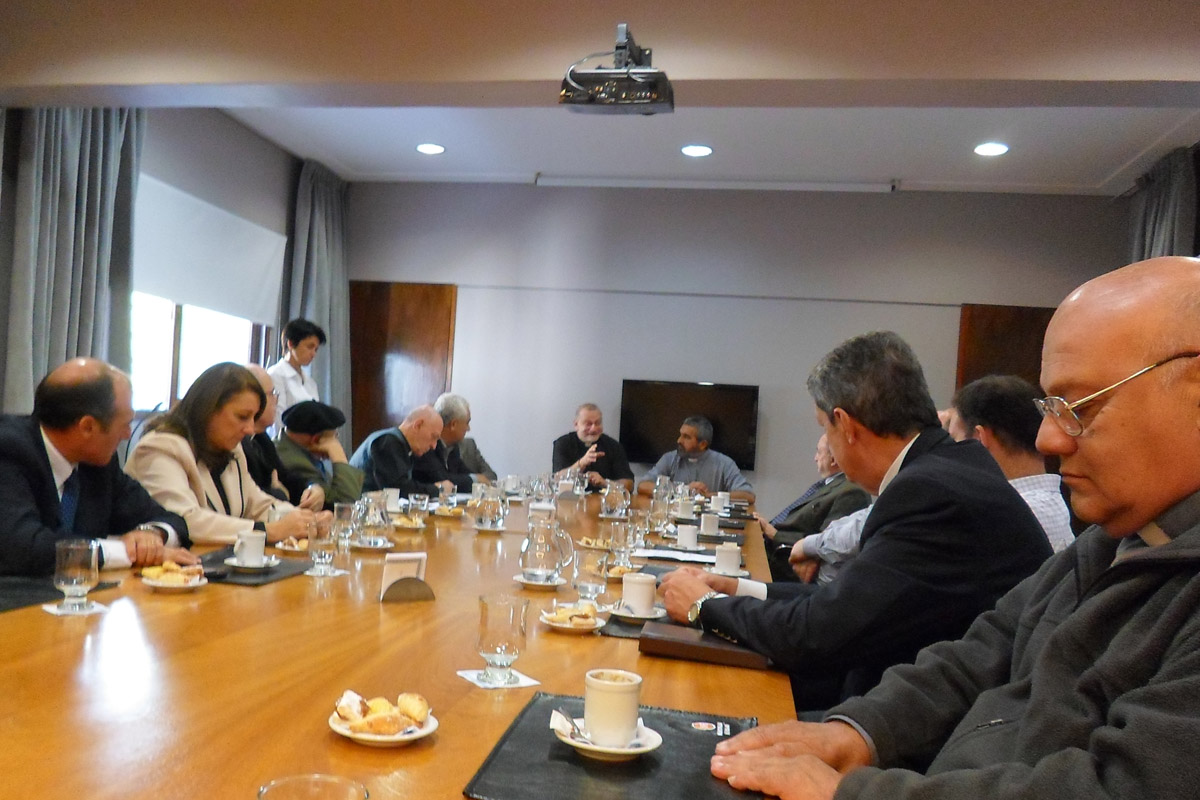 La intendenta Mónica Fein se reunió con representantes de diferentes iglesias de la ciudad