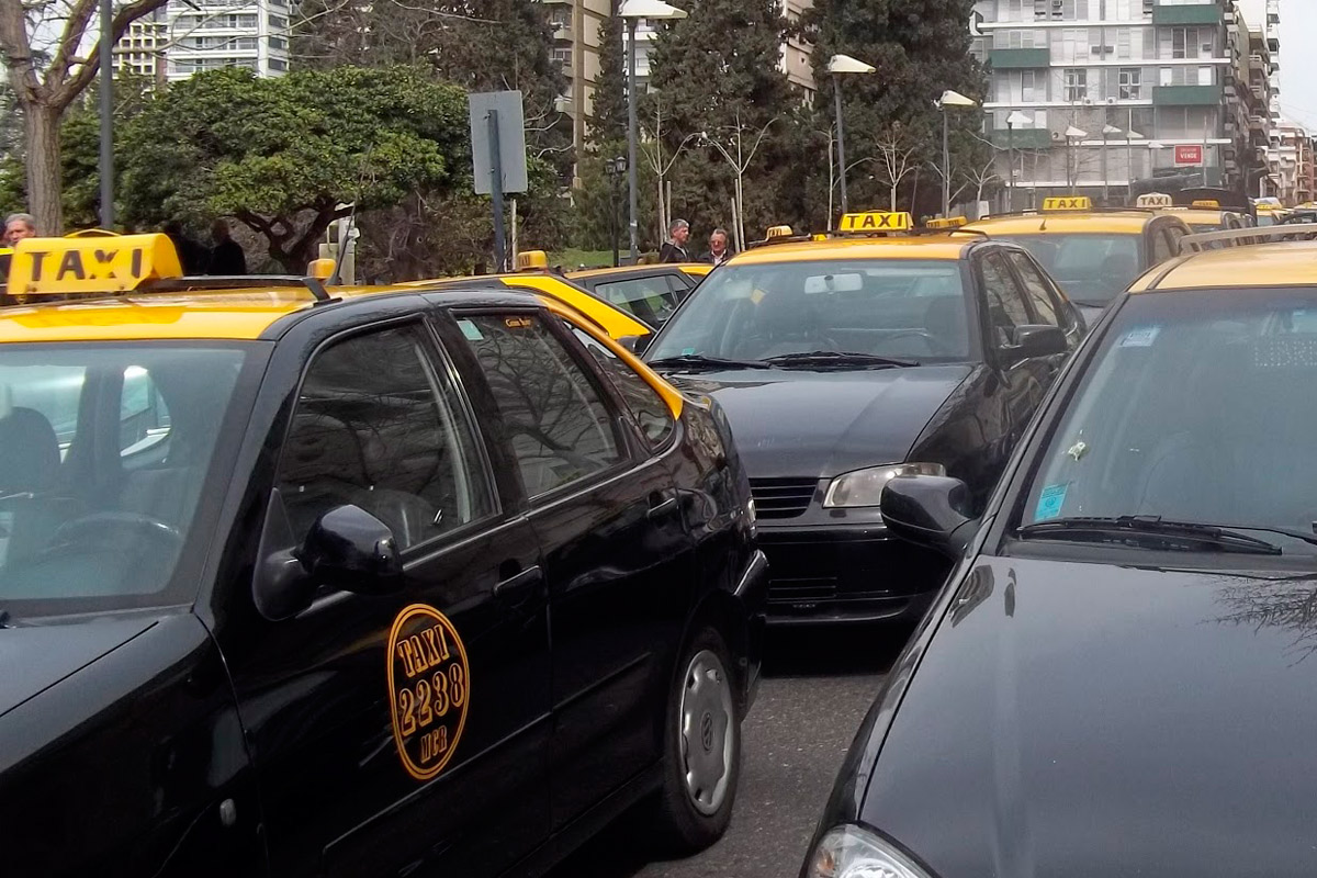 Taxistas respetarán cronograma oficial para las Fiestas, pero estarán en alerta