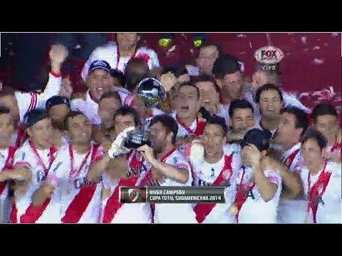 Festejos de River campeón de la Copa Sudamericana