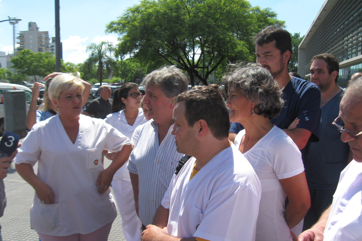 Médicos y enfermeros del Heca reclamaron por más seguridad