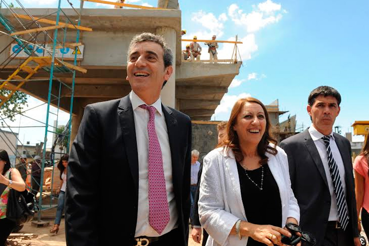 «Llamo a los socialistas a que nos acompañen»