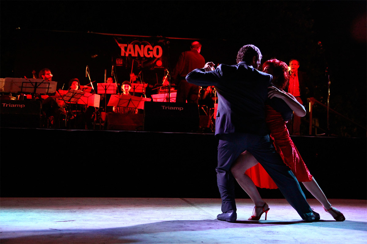 Viernes a puro tango