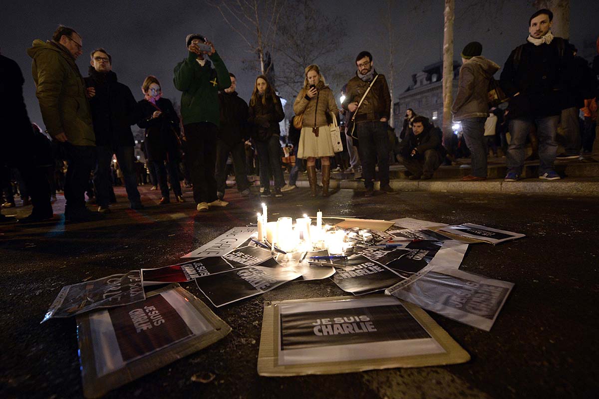 Francia: Identificaron a los tres terroristas que atacaron la revista Charlie Hebdo