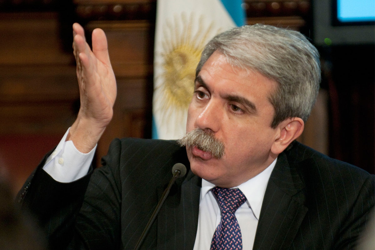 «Son dos chantas que venden un cuento»