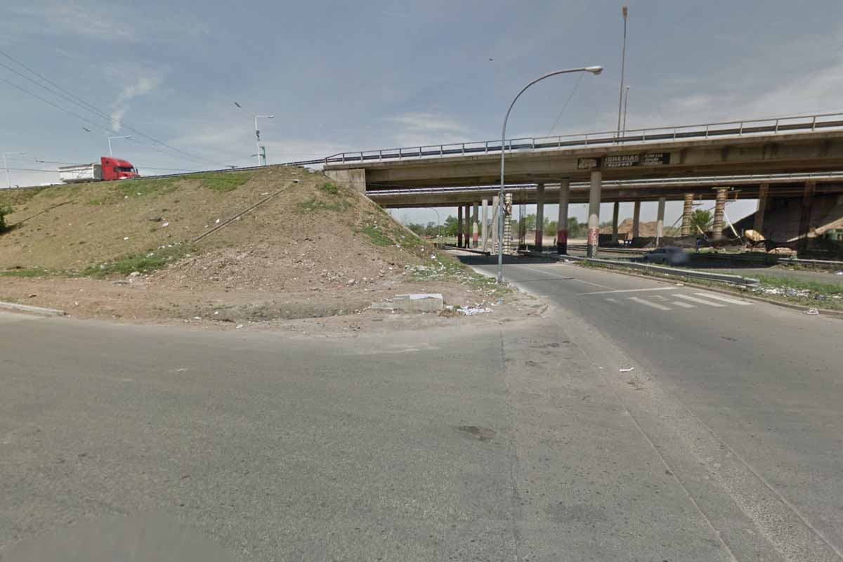 Choque entre camión y colectivo deja dos heridos graves