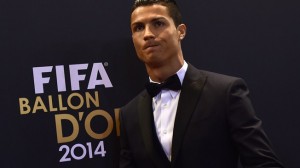 Crisitano Ronaldo obtuvo por tercera vez el Balón de Oro segunda consecutiva. Foto: fifa.com