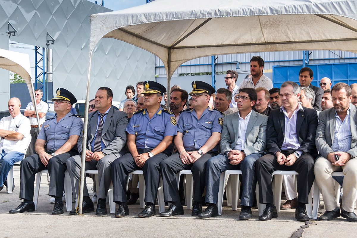 «Del uno al diez, la policía está en cinco puntos a su nivel de exigencia»