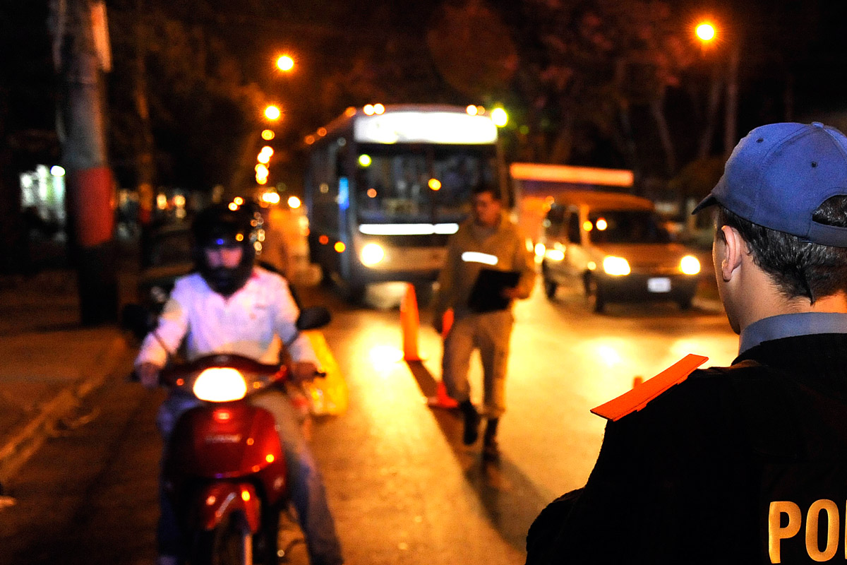 Un juez de faltas se negó a control de alcoholemia