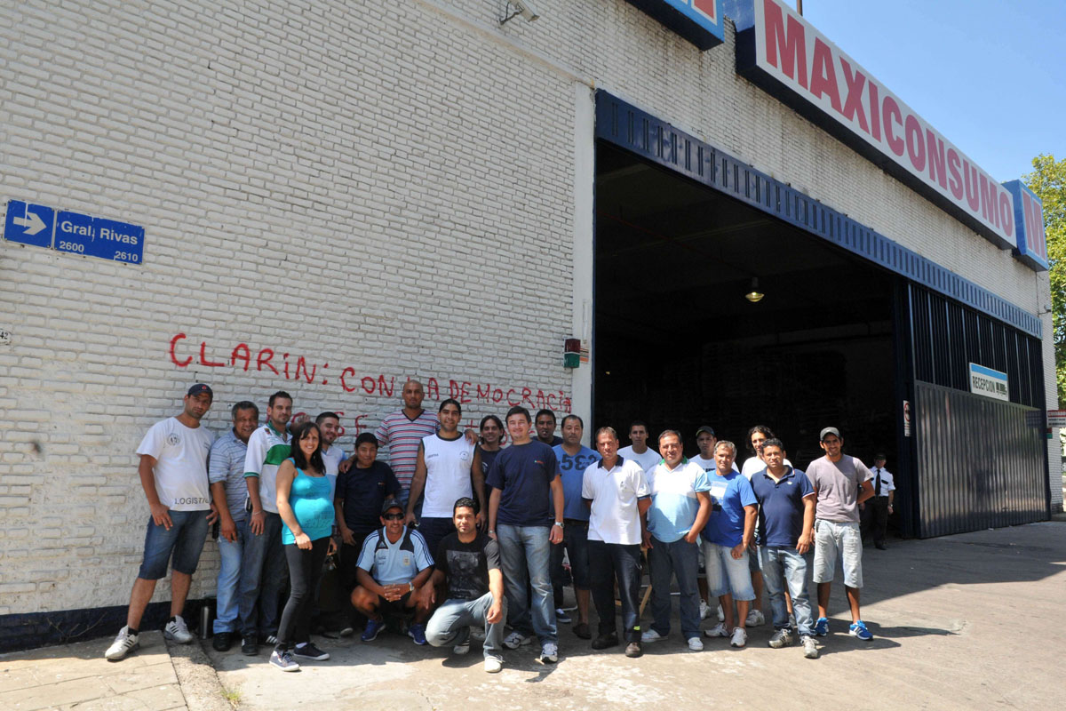 Más de 2.000 trabajadores en medio de disputa comercial