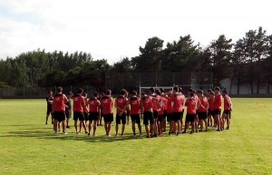 El plantel ya comenzó con los trabajos del 2 día en Necochea. Foto: @canoboficial.
