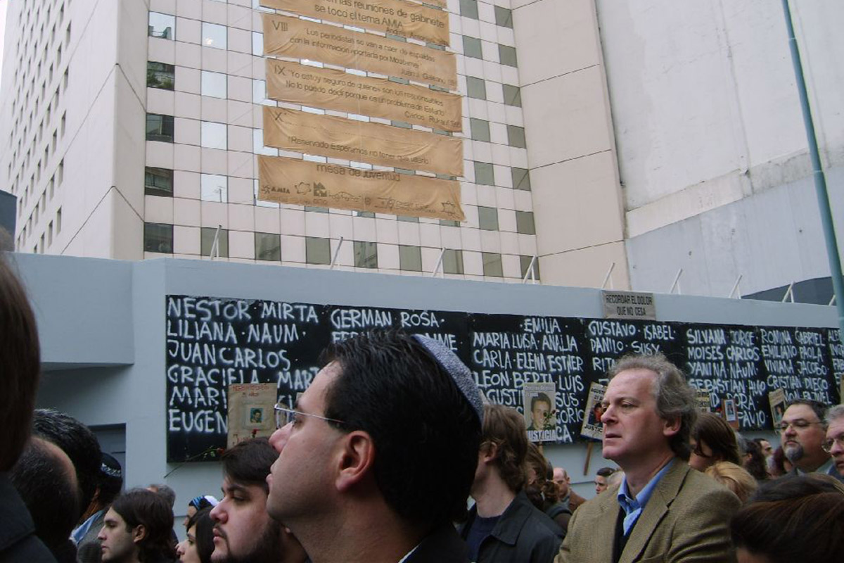 Amia: rechazan cautelar que impida designación de fiscales