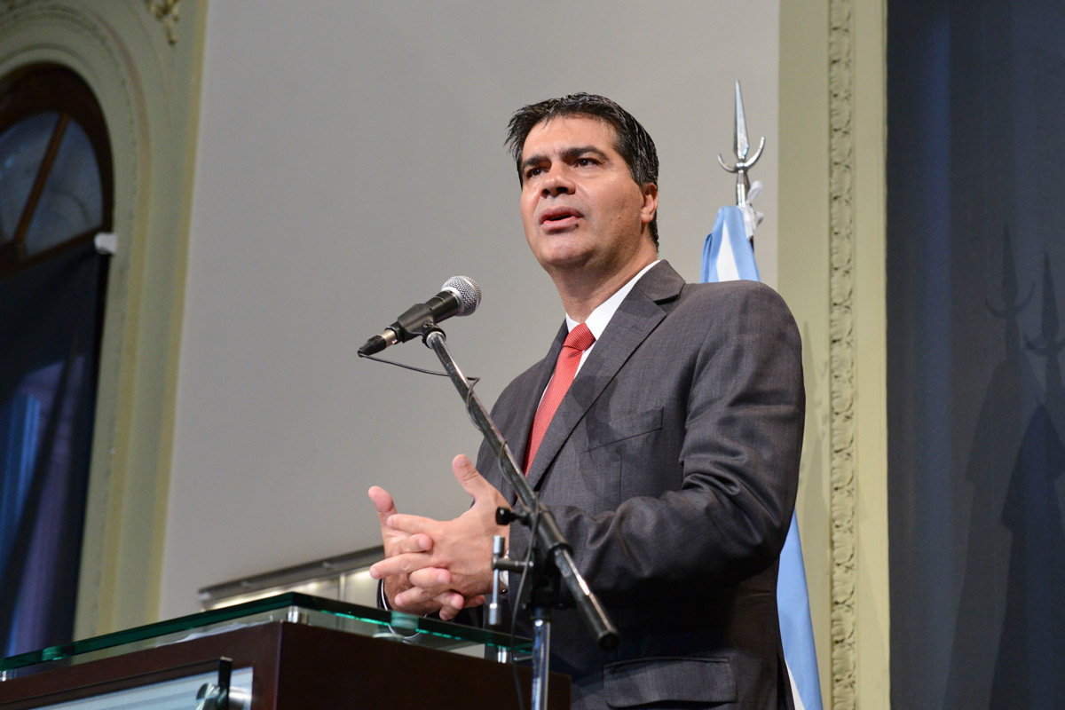 Capitanich no renuncia, pero ¿se muda al Chaco?
