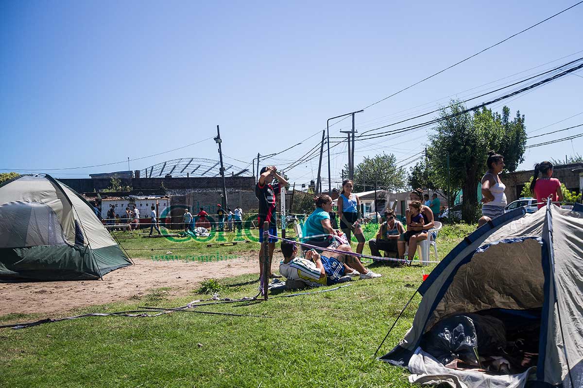 Sigue tensa la ocupación de terrenos en Empalme Graneros