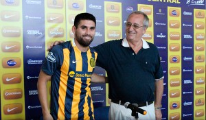 El presidente Raúl Broglia fue el encargado de realizar la presentación de Villagra. Foto: Prensa RC.
