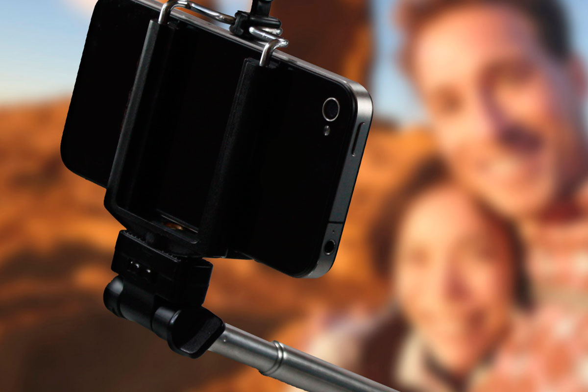 Museos de Amsterdam prohíben el uso del palo-selfie