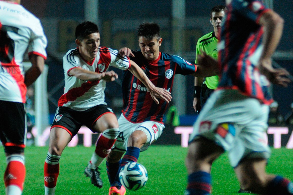 River y San Lorenzo juegan por la Recopa