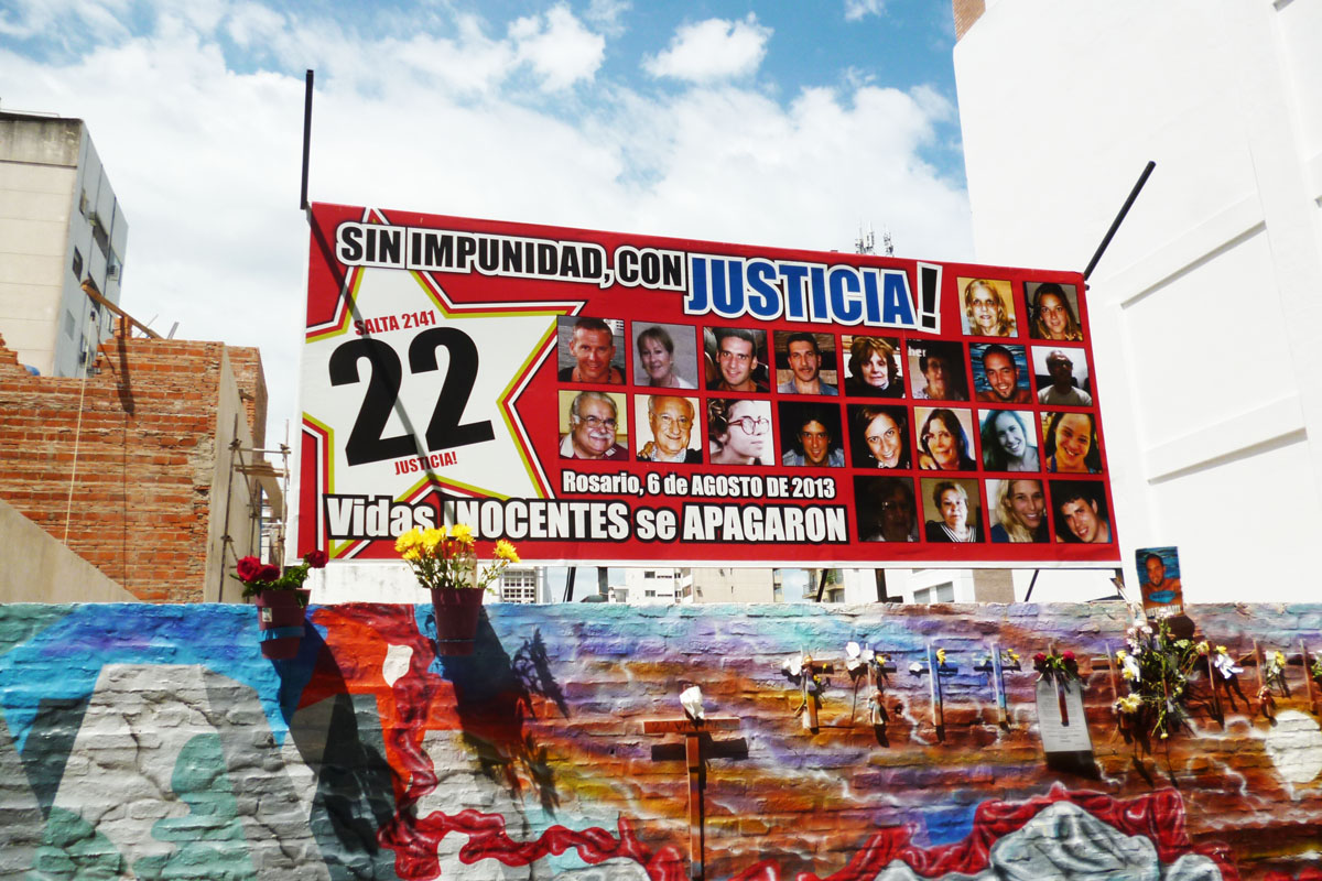 Homenaje y reclamos en acto por las víctimas de Salta 2141