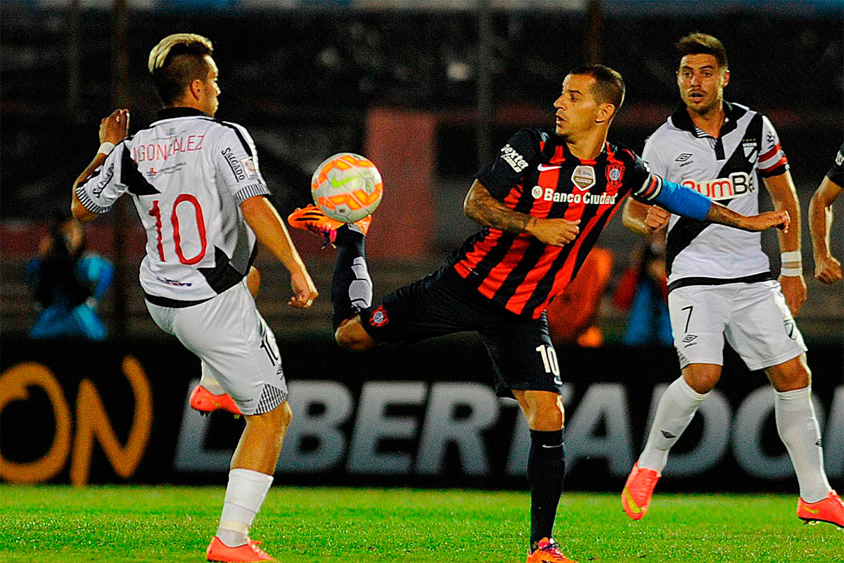 San Lorenzo debutó en la Copa con un triunfo en Uruguay