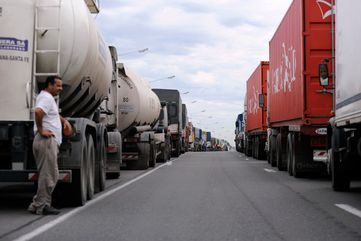 Granos: 1.500.000 camiones entraron en 2014 a la región
