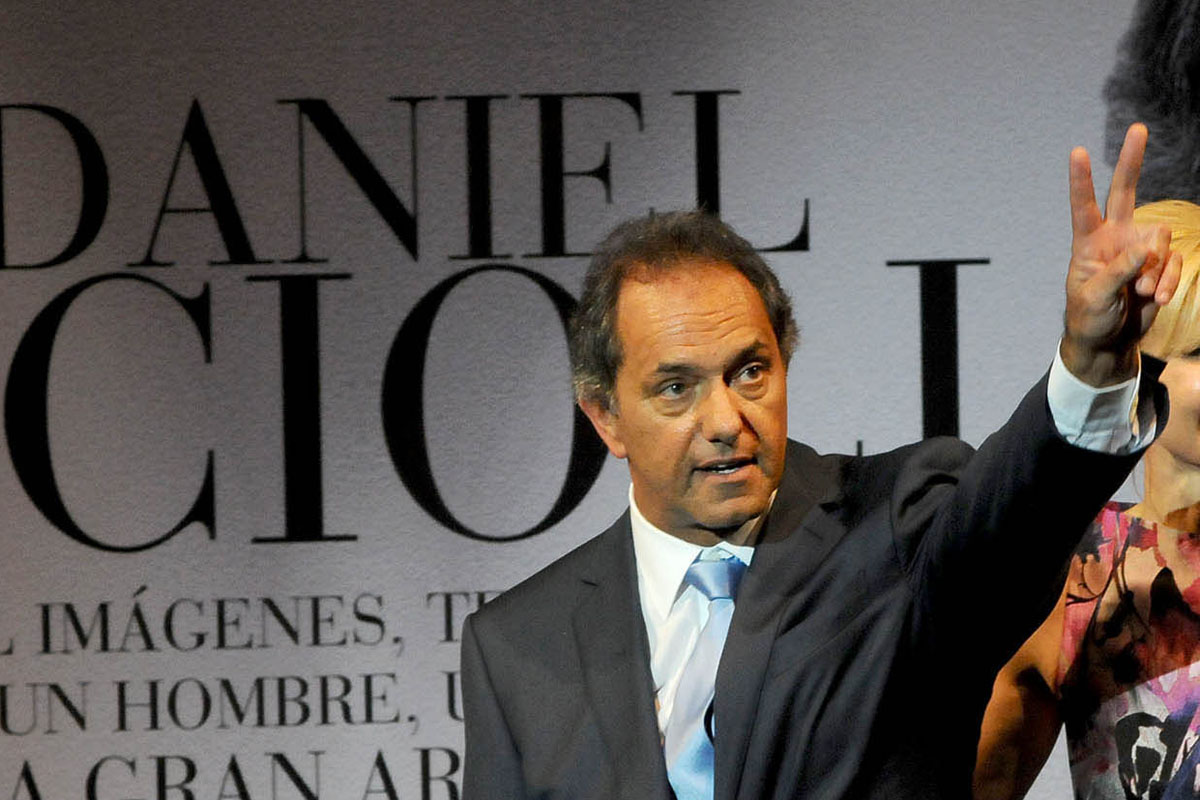 Scioli calificó a Macri como «su adversario político»