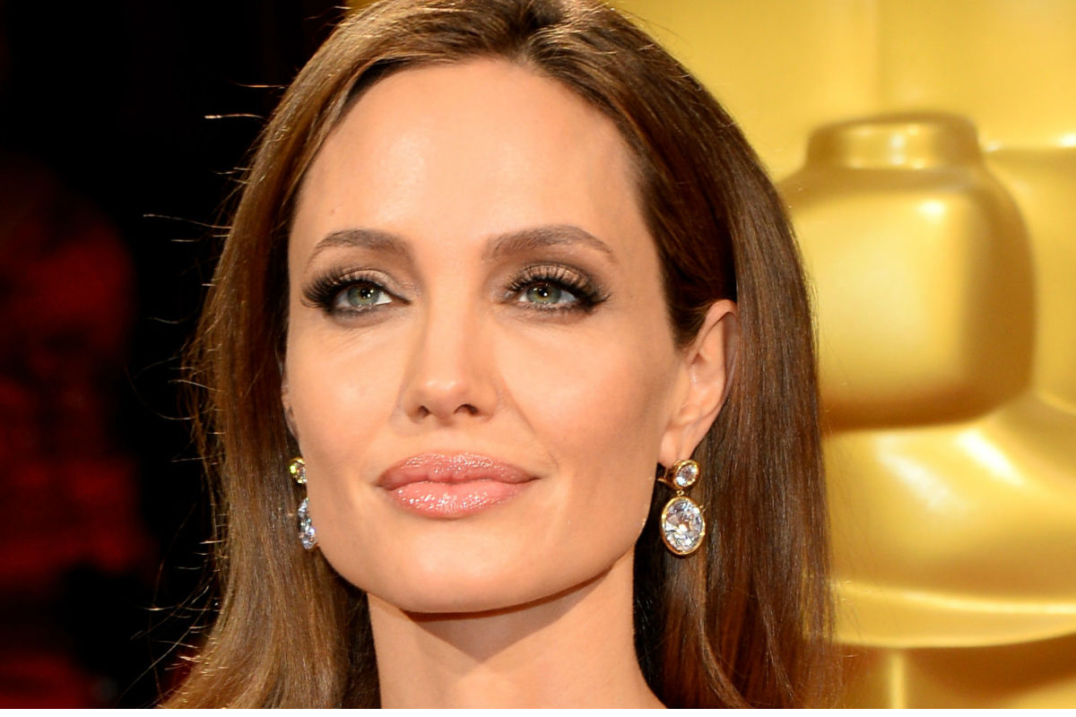 Angelina Jolie se extirpó los ovarios para prevenir el cáncer