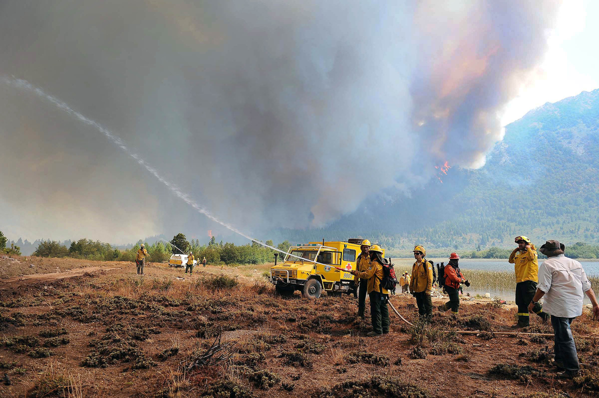 Chubut: crecen incendios, pero se espera a la lluvia