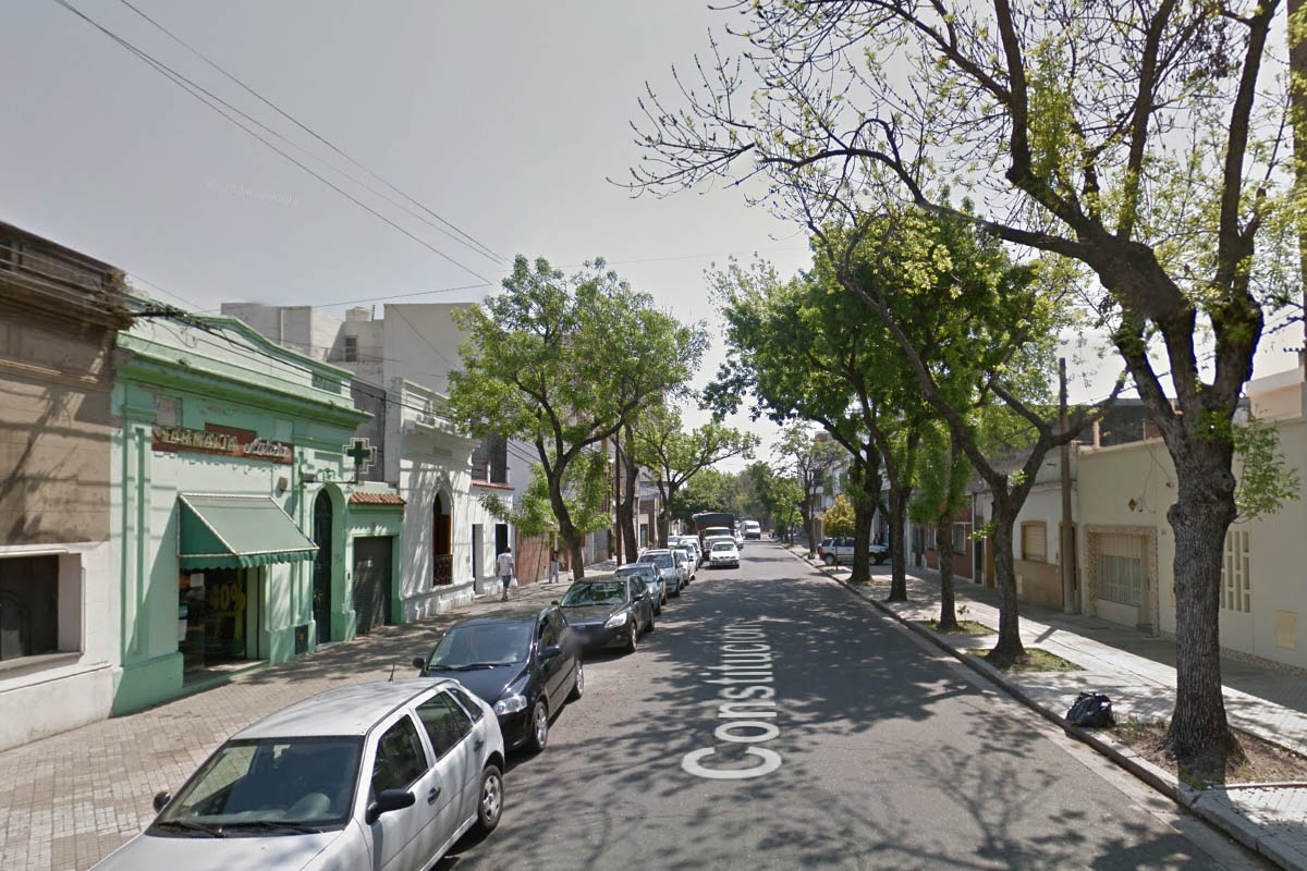 Asesinado al resistir un robo a la vuelta de su casa