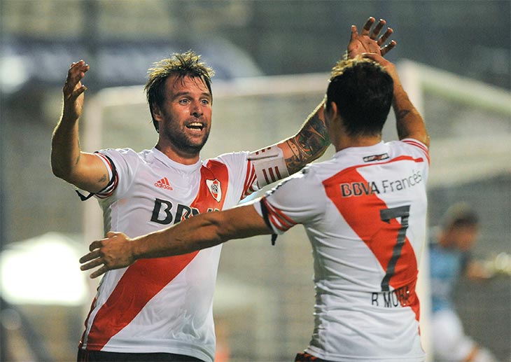 Sobre el final, River se llevó un triunfo de La Plata
