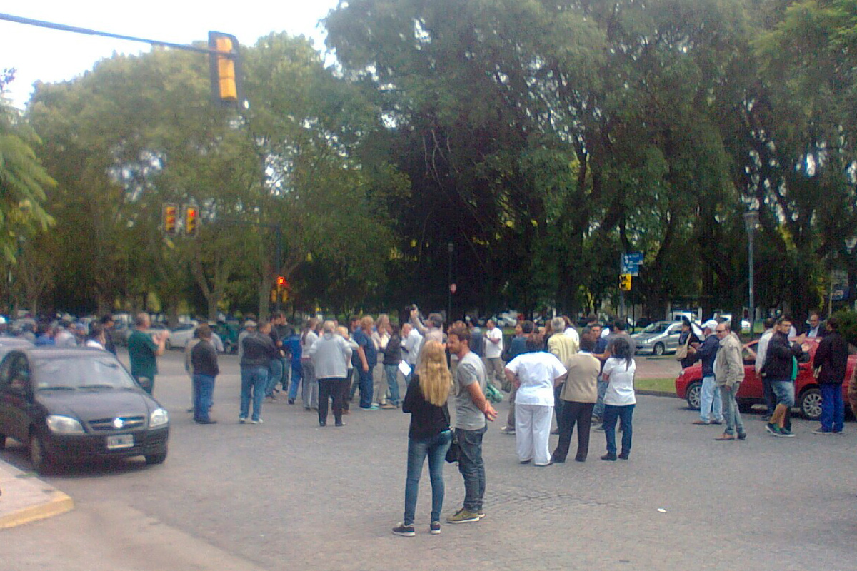 Hospital Alberdi: protesta por falta de seguridad