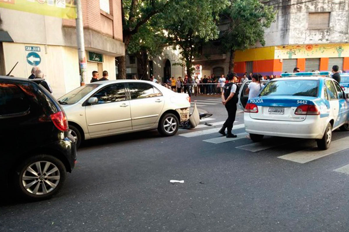 Motociclista chocó y murió tras evadir control de tránsito
