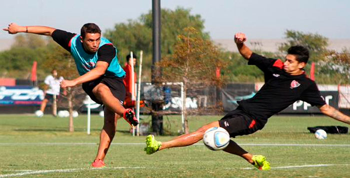 El Tolo Gallego busca el equipo para visitar a Arsenal