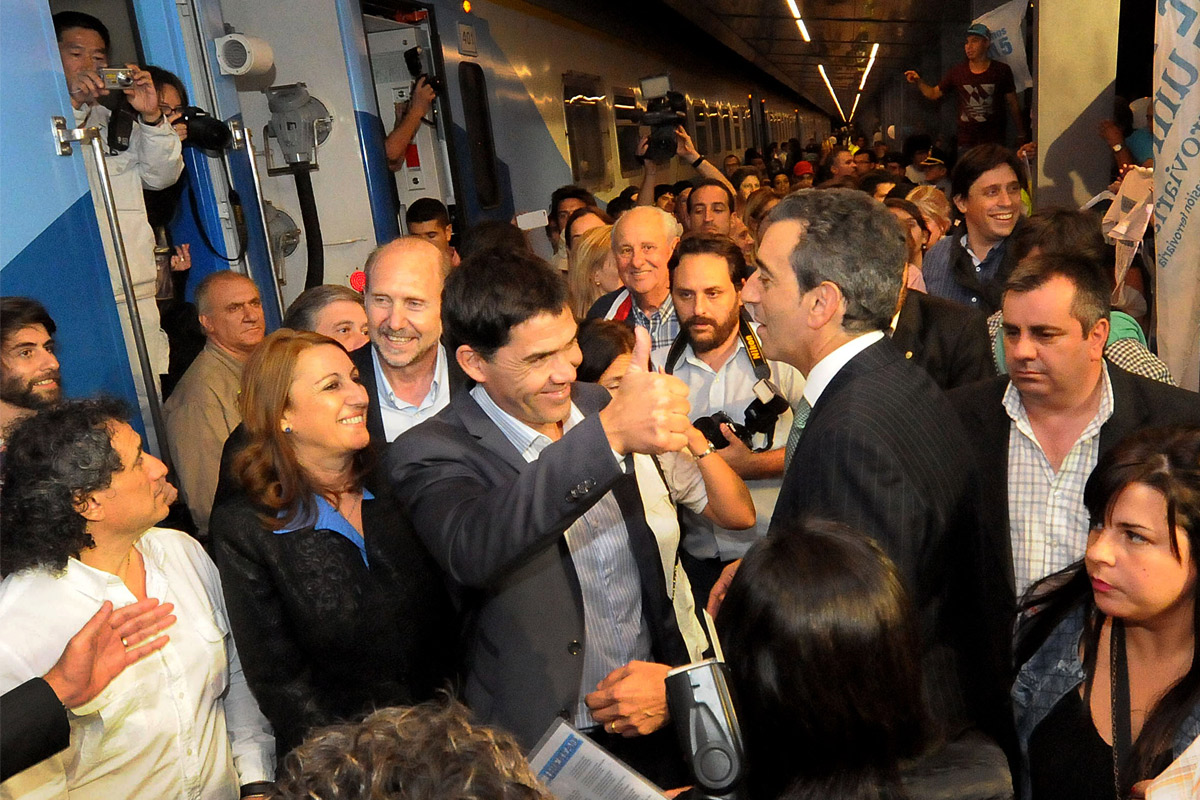 Una multitud celebró el regresó del tren a la ciudad