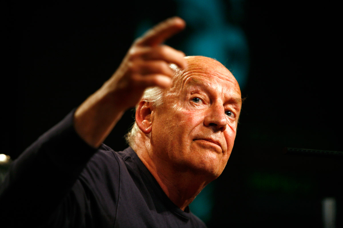A los 74 años falleció el escritor Eduardo Galeano