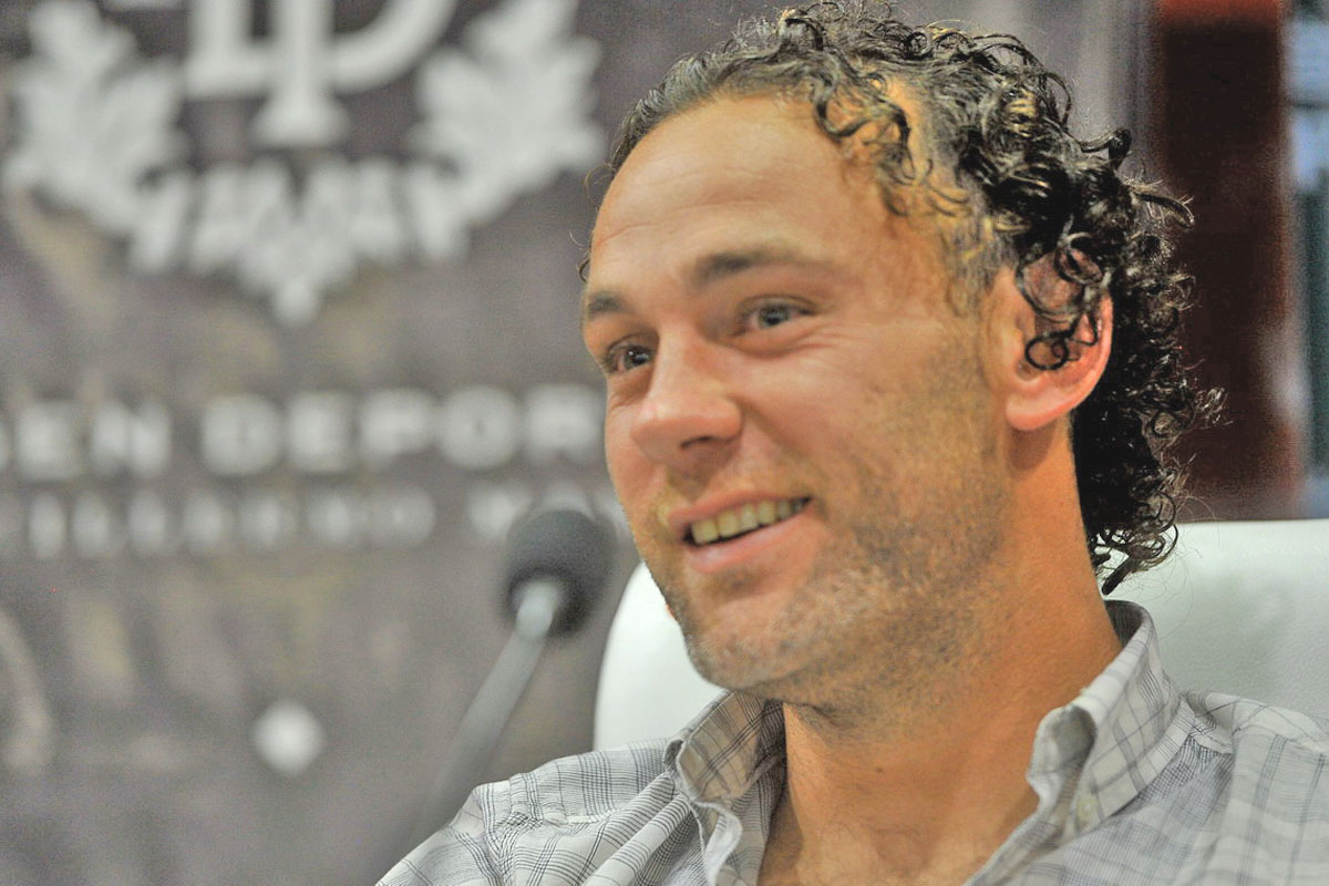 Confirmado: Milito es el nuevo entrenador de Estudiantes