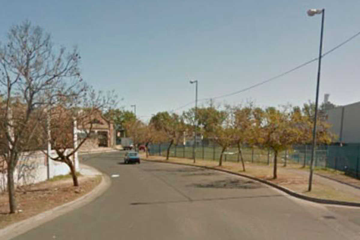 Joven baleado tras defender a su madre de un ladrón
