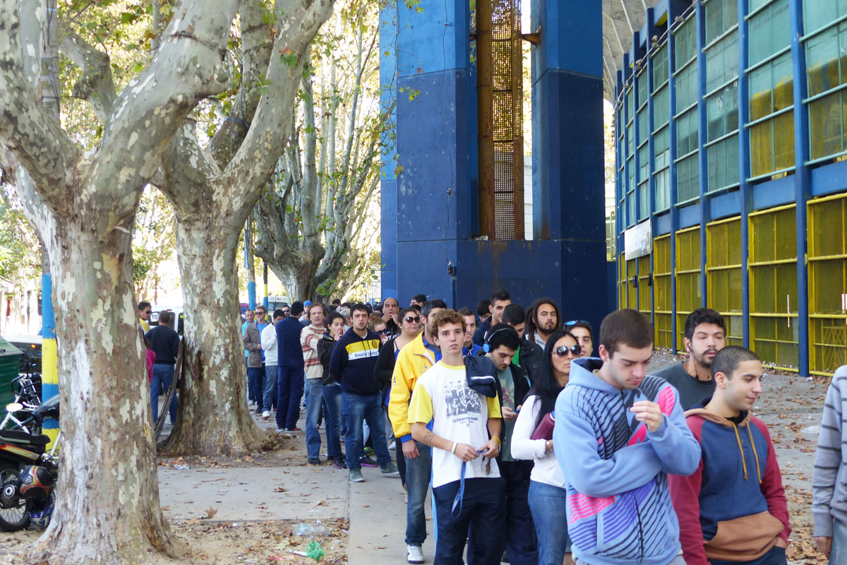 Central: hinchas se acercaron en gran número a las boleterías