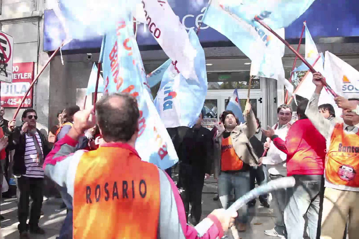 Los bancarios se movilizan hoy y mañana en Rosario