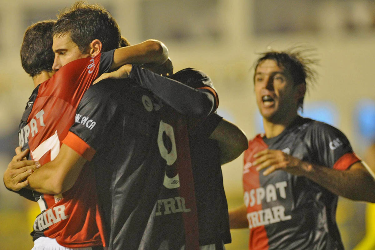 Colón logró su primer triunfo de visitante