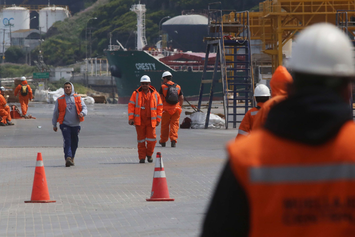Gremio marítimo, horticultores y docentes en conflicto