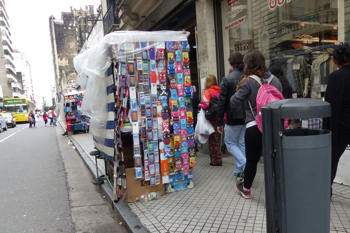 La venta callejera no disminuye en Rosario