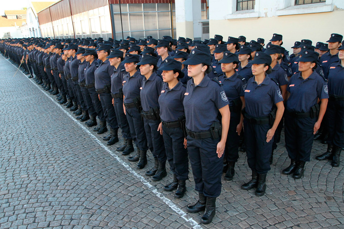 Provincia pagará los uniformes policiales en tres cuotas
