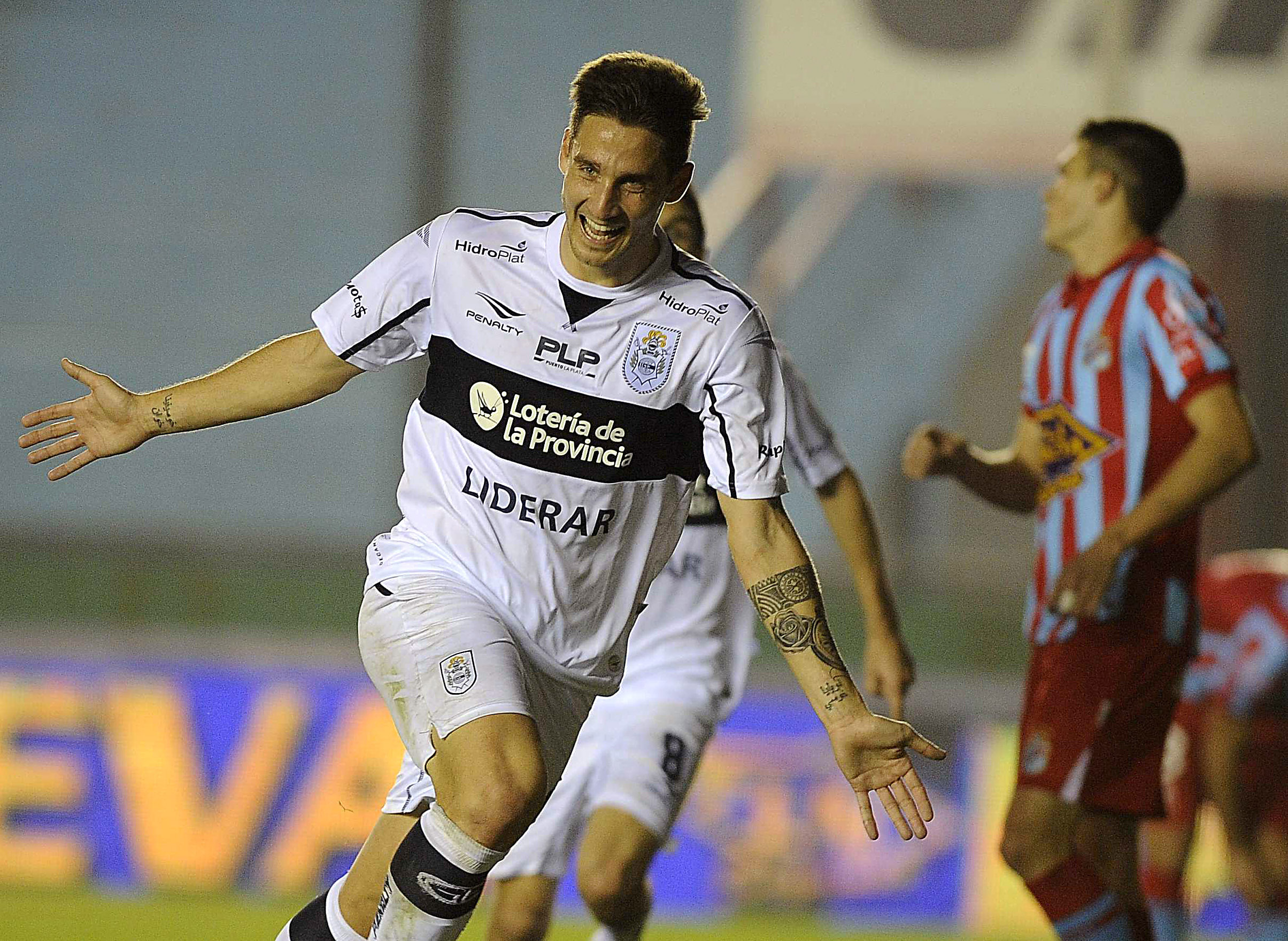Gimnasia ganó sobre la hora, en el reinicio del torneo