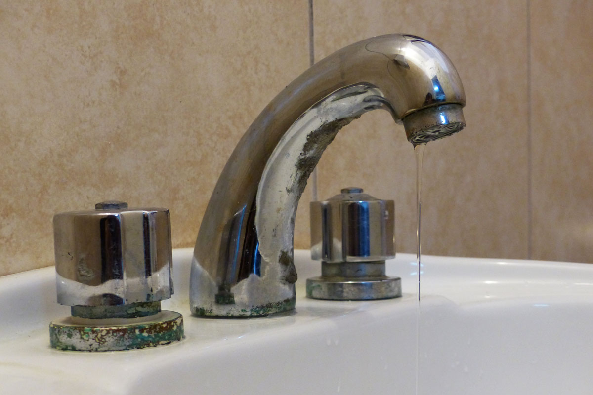 Se va restableciendo el servicio de agua en Rosario y zona